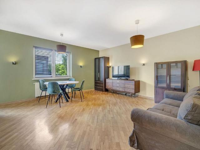Przestronne mieszkanie na zielonych Chojnach 84.04 m²