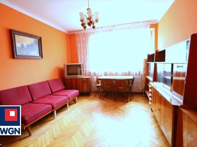 Przestronne mieszkanie do remontu z potencjałem w centrum Ełku