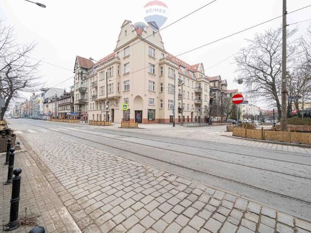 Przestronne poddasze na Jeżycach z rewitalizowanym dachem