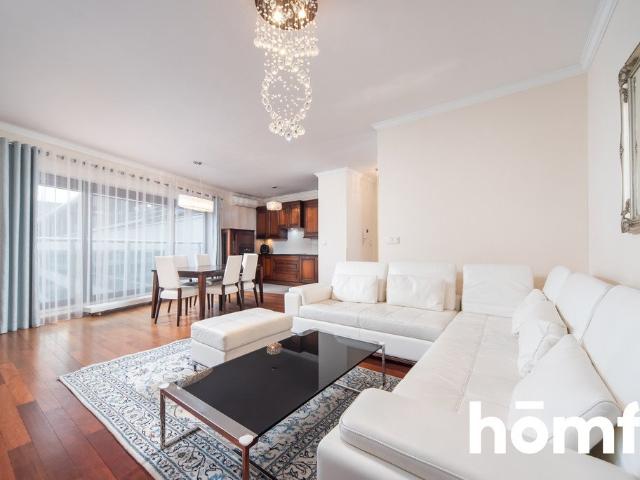 Przestronny 4 pokojowy apartament z balkonem i garażem