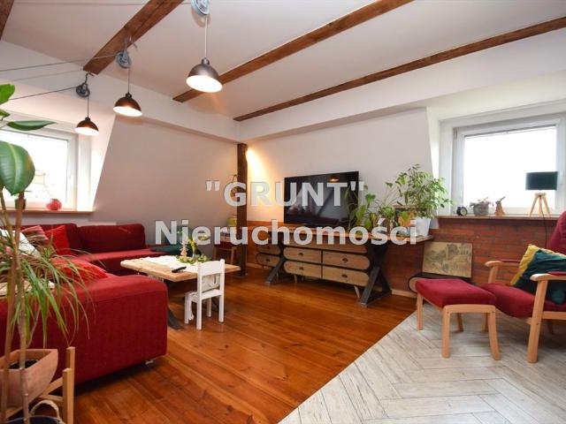 Przestronny 5 pokojowy apartament z widokiem na rzekę