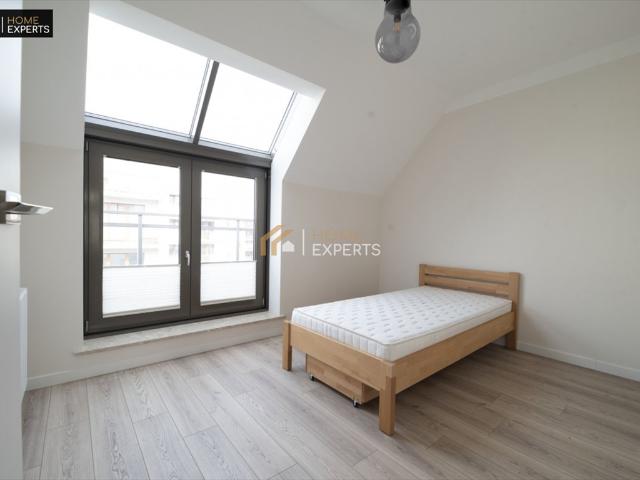 Przestronny 3 pokojowy apartament z tarasem i garażem