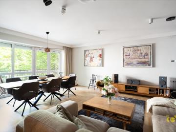 Przestronny apartament 140 m² z balkonami i garażem