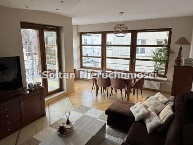 Przestronny apartament 3 pok. w centrum Warszawy z balkonem