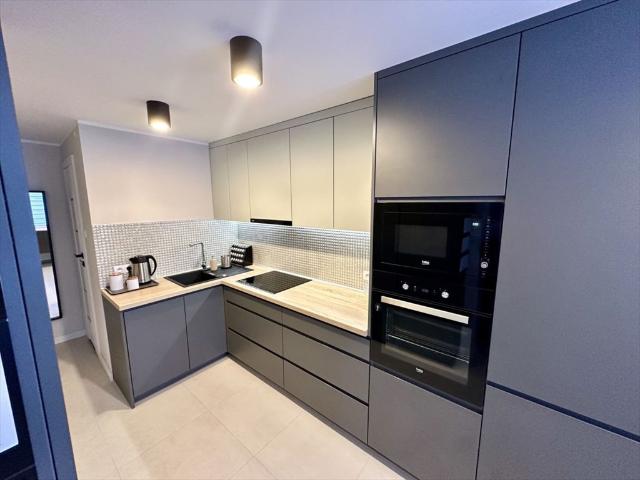 Zapraszam do obejrzenia przestronnego apartamentu 82 m² z nowoczesnym remontem
