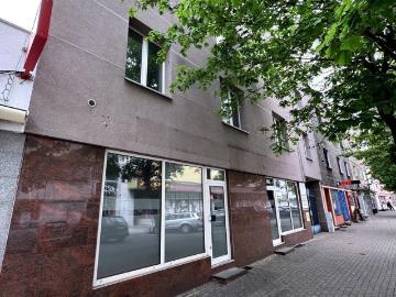 Przestronny budynek usługowo biurowy z dużym potencjałem