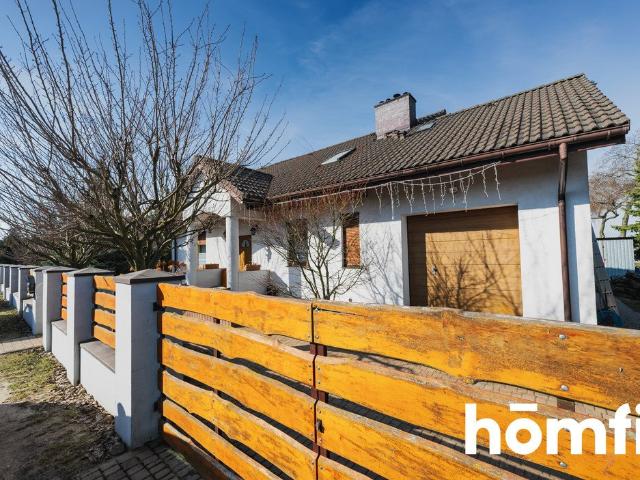 Przestronny dom 109,9 m² z kominkiem i ogródkiem
