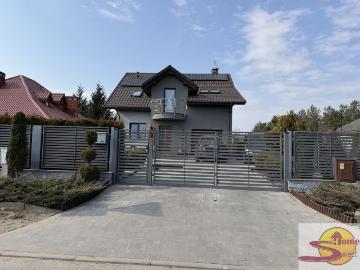 Przestronny dom 110 m2 z garażem, balkon i ogród