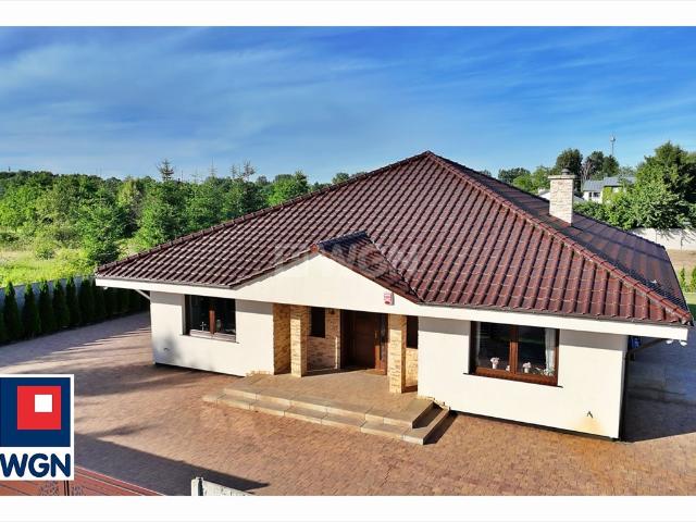 Przestronny dom 128 m² z tarasem, garażem i nowoczesnym wyposażeniem