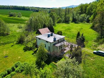 Przestronny dom 140 m² na dużej działce 1,02 ha w Bulowicach
