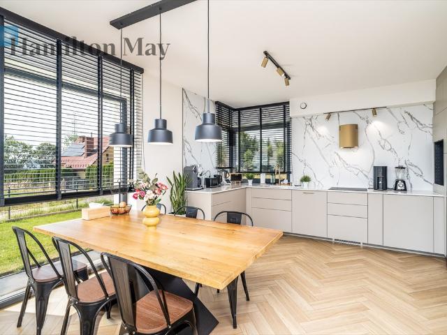 Przestronny dom 142 m² z ogrodem i garażem