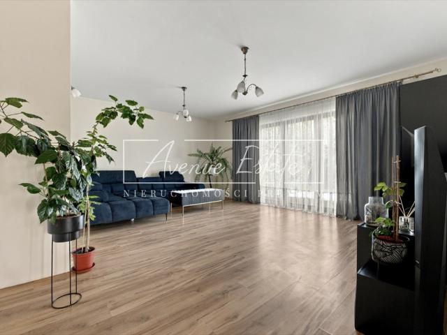Przestronny dom 155 m² z dużą działką 1100 m² w Legionowie