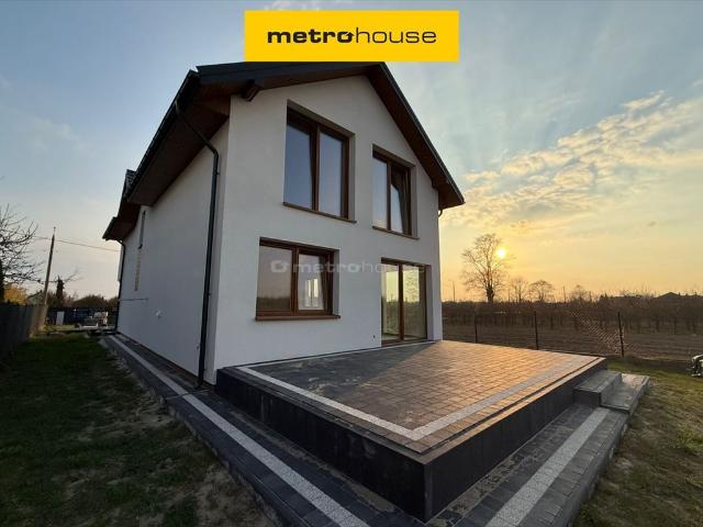 Przestronny dom 158 m² z kominkiem i ogrodem