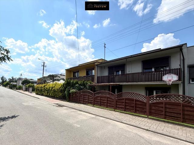 Przestronny dom 167 m² z tarasem i garażem polecam!
