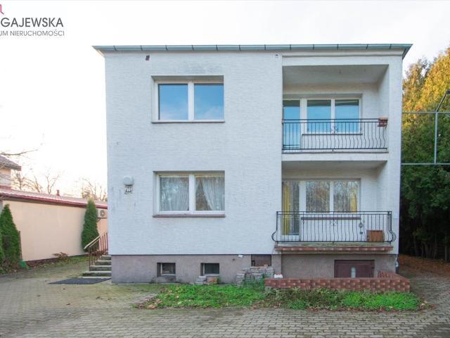 Przestronny dom 160 m2 z garażem i ogrzewaniem gazowym