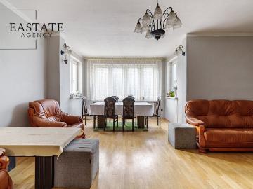 Przestronny dom 160 m² z potencjałem i balkonami