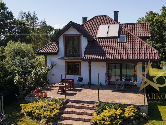 Przestronny dom 162 m² z garażem i dużą działką