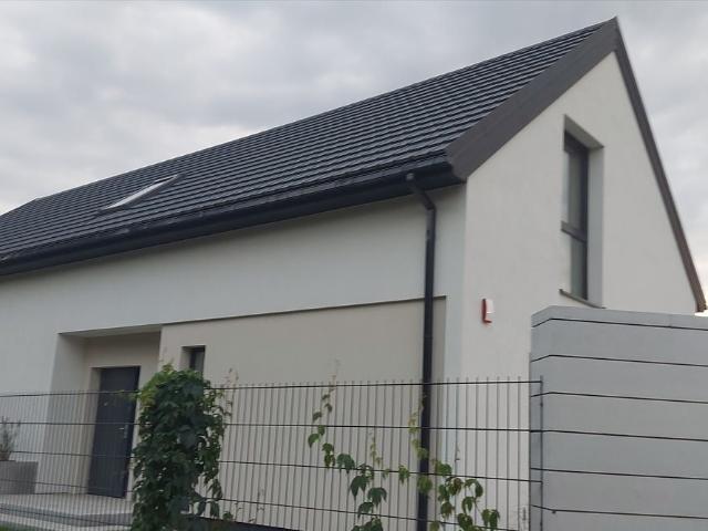 Przestronny dom 178 m² z garażem, blisko Zalewu Zegrzyńskiego