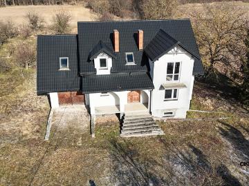 Przestronny dom 170 m² w stanie deweloperskim z dużą działką