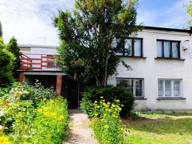 Przestronny dom 185 m² z dużym ogrodem i tarasami polecam!