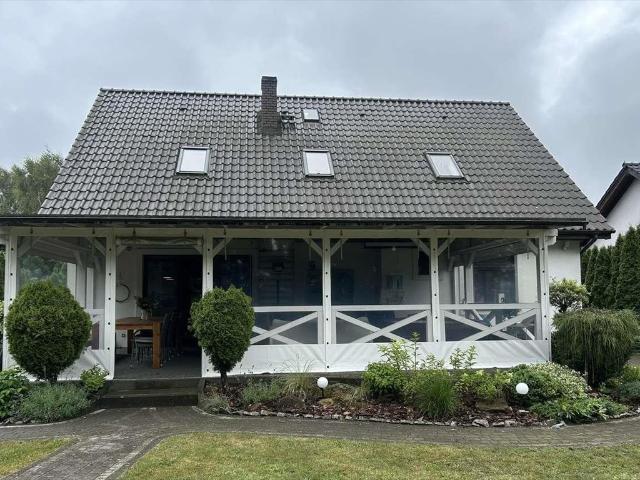 Przestronny dom 185 m² z ogrodem w Łopuchowie