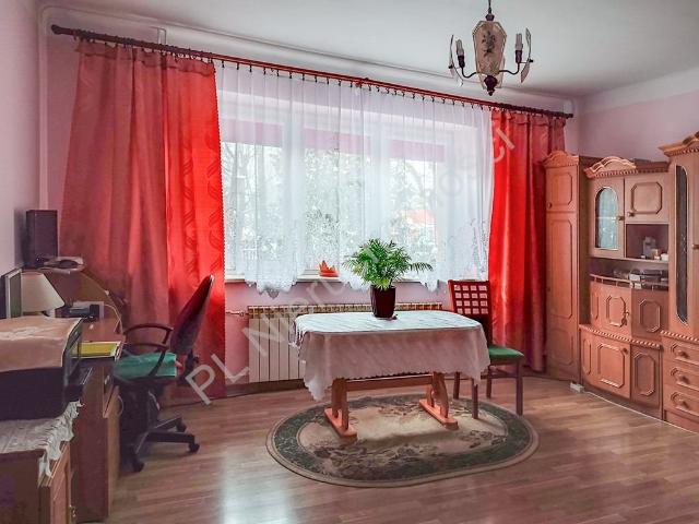 Przestronny dom 186 m2 z dużym tarasem i potencjałem