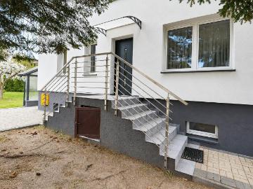 Przestronny dom 188 m2 z oddzielną częścią i ogrodem