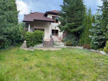 Przestronny dom 180 m² z tarasem i garażem w Chotomowie