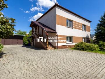 Przestronny dom 180 m² z dużą działką i dodatkowym budynkiem