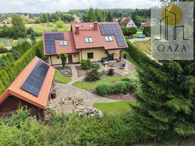 Przestronny dom 180 m² z kominkiem i garażem w Purda