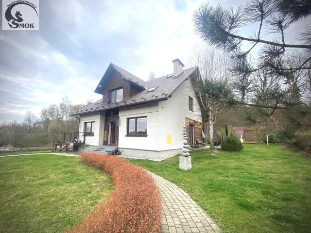 Przestronny dom 183 m2 w malowniczych Rzeszotarach