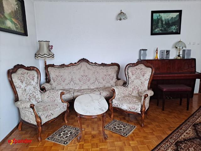 Zapraszam do obejrzenia przestronnego domu 198 m² z garażem i ogrodem
