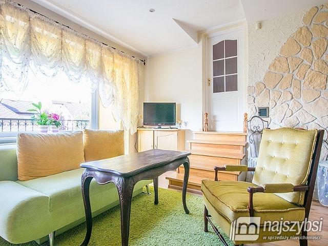 Przestronny dom 190 m2 z garażem i ogrodem w Goleniowie
