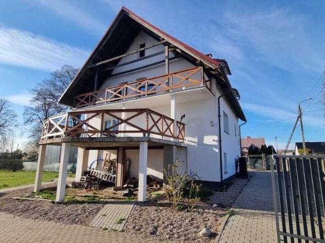 Przestronny dom 207 m² na dużej działce 3200 m²