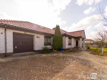 Przestronny dom 200 m2 z białej cegły, garaż, duża działka