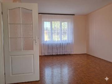 Przestronny dom 200 m2 z garażem i balkonami