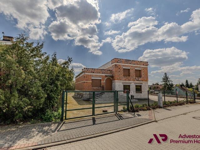 Przestronny dom 200 m² na 2 działkach w Zaniemyślu