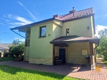 Przestronny dom 200 m² na dużej działce 35 arów w Łukowej