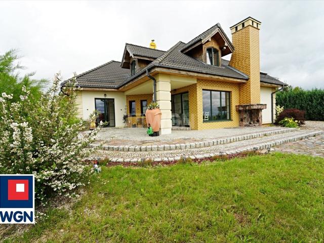 Przestronny dom 203 m² z ogrodem Komorowo Żuławskie