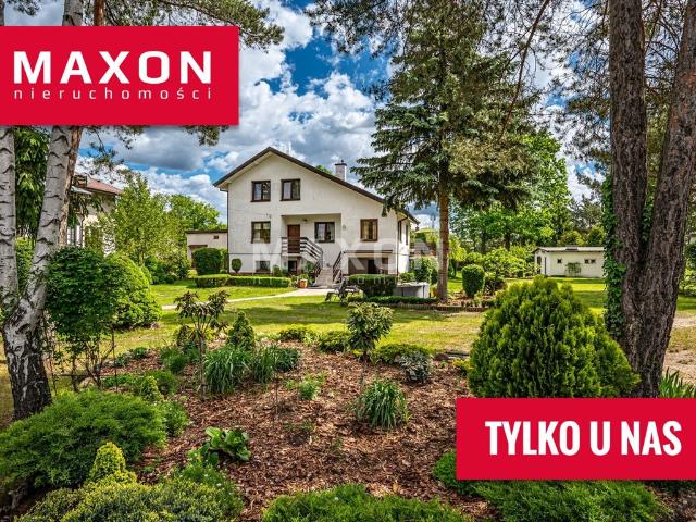 Przestronny dom 217 m² z dużą działką w Wawrze