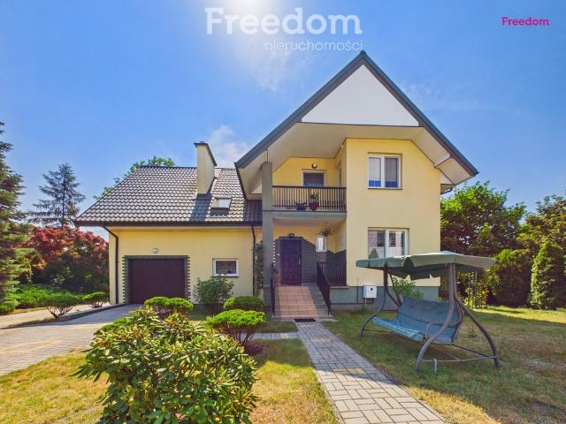 Przestronny dom 210 m² z tarasem i niezależnym mieszkaniem polecam!
