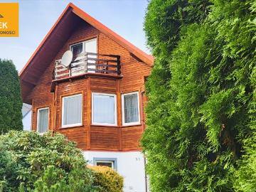 Przestronny dom 212 m2 z ogrodem w Ponikwi