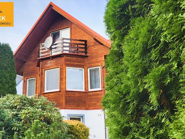 Przestronny dom 212 m2 z ogrodem w Ponikwi