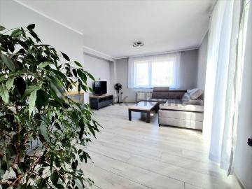 Przestronny dom 212 m² z osobnym wejściem i potencjałem