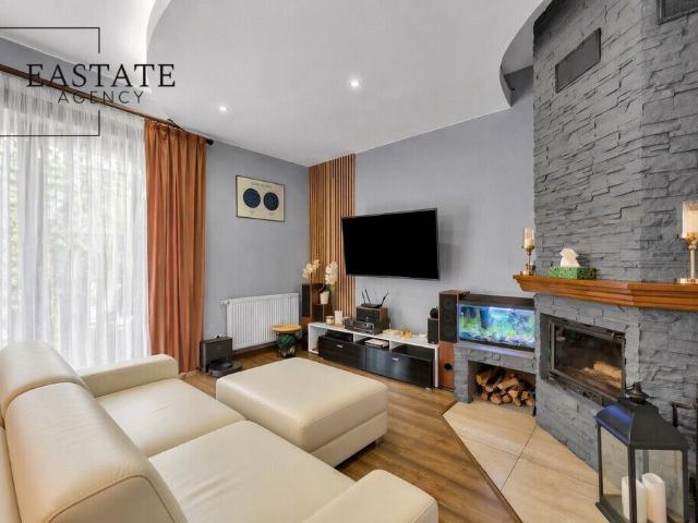 Zapraszam do obejrzenia przestronnego domu 225 m² z garażem w Izabelinie