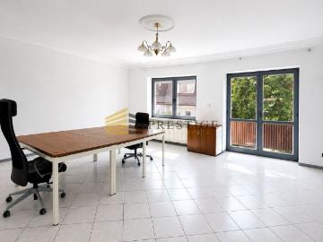 Przestronny dom 225 m² z potencjałem aranżacyjnym