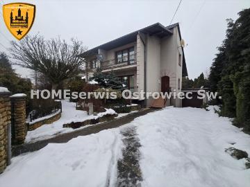 Przestronny dom 228 m2 z garażem i ogrodem w Ostrowcu