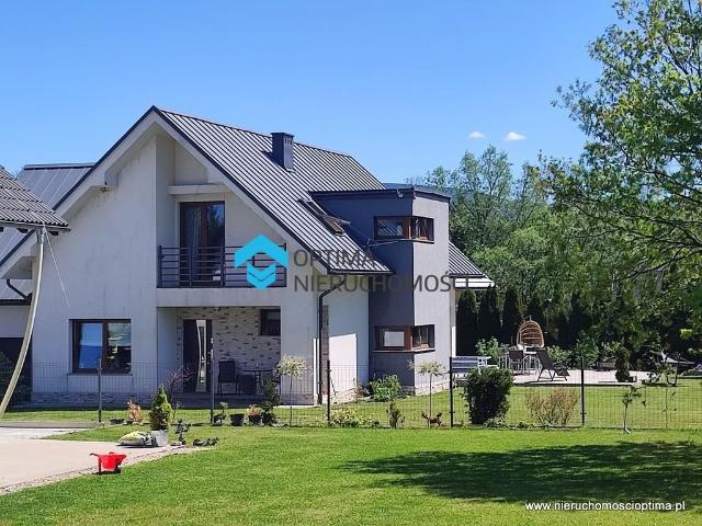 Przestronny dom 220 m2 z kominkiem i ogrzewaniem podłogowym