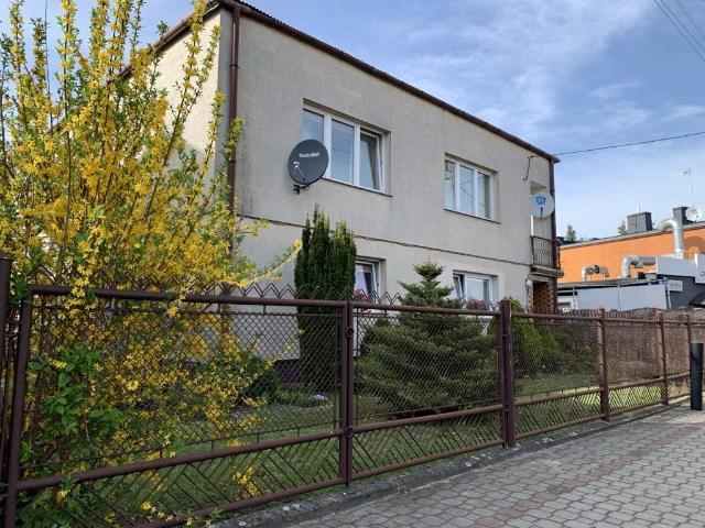 Przestronny dom 220 m2 z tarasami, kominkiem i pompą ciepła