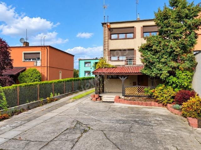 Przestronny dom 234 m² z ogrodem i garażem polecam!
